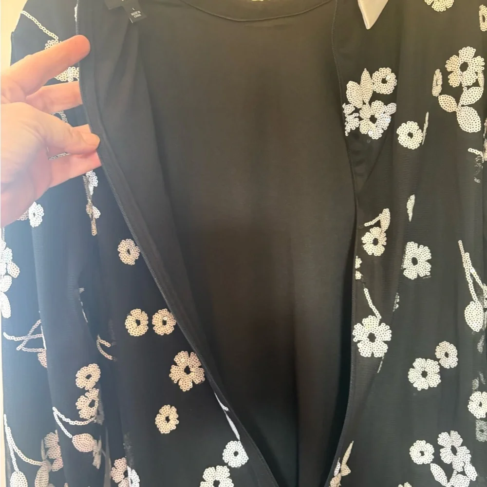 bebe Black and White Floral Mini Dress - Picture 5 of 10